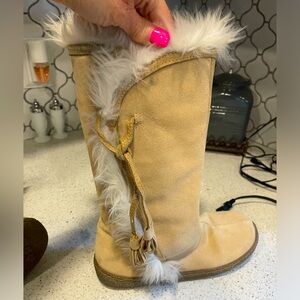 Gap Light Tan Suede Boots with Fur